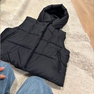 Alo gold rush puffer vest